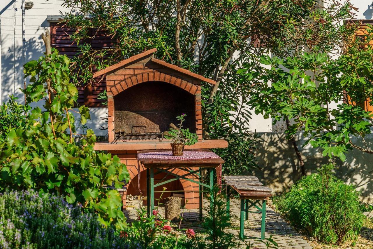 Apartmani Amila-Pisak Εξωτερικό φωτογραφία