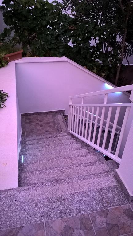 Apartmani Amila-Pisak Εξωτερικό φωτογραφία
