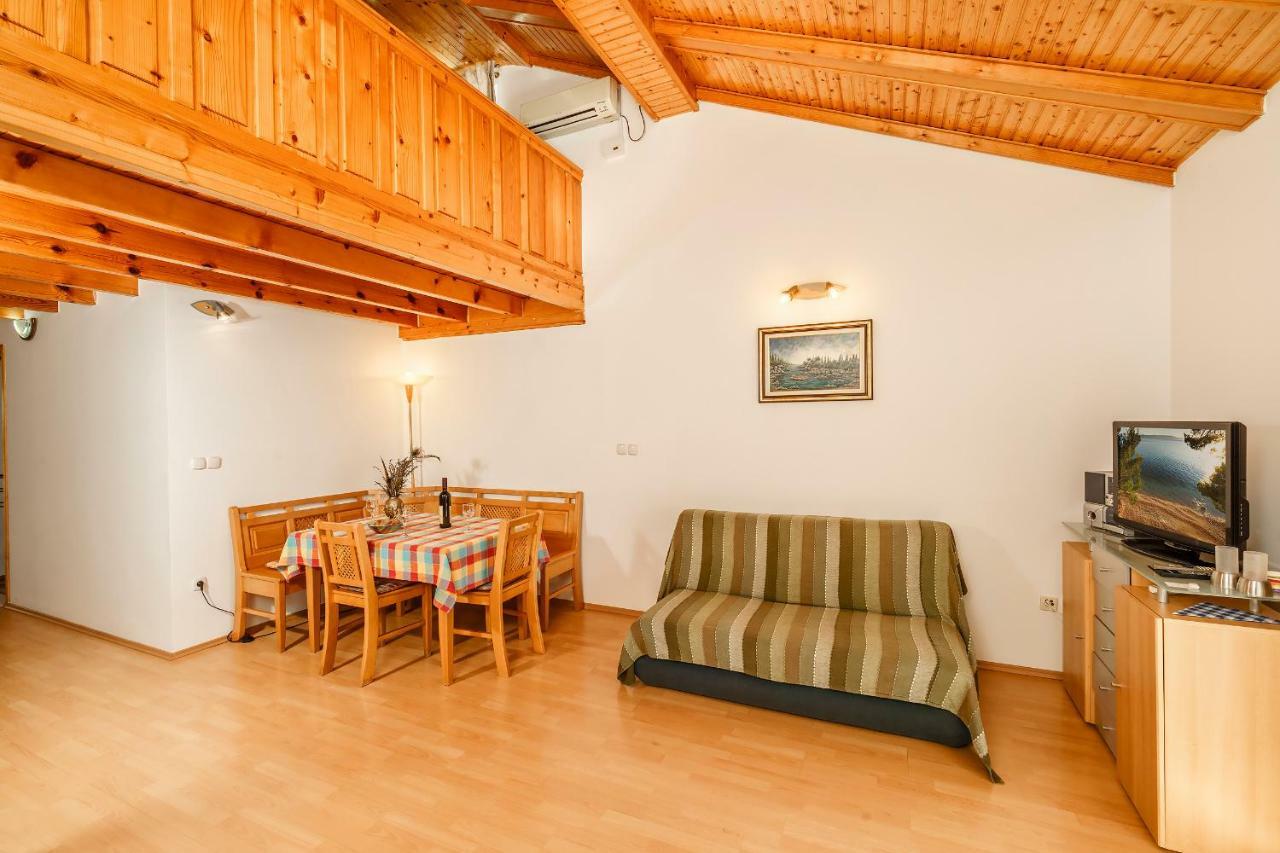 Apartmani Amila-Pisak Εξωτερικό φωτογραφία