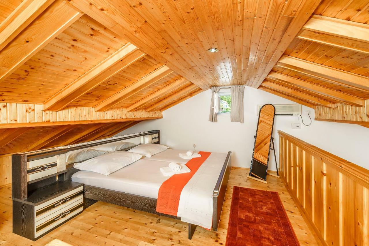 Apartmani Amila-Pisak Εξωτερικό φωτογραφία